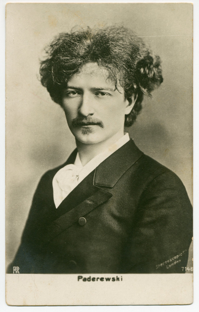 Carte postale du «jeune lion» Paderewski – photographie prise par la London Stereoscopic & Photographic Company Limited de Londres – éditée par l'Union postale universelle