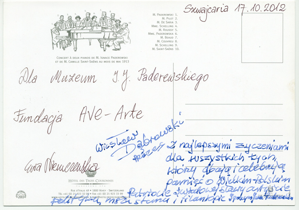 Carte postale représentant Paderewski et Camille Saint-Saëns face-à-face au piano dans les salons de l'Hôtel des Trois Couronnes à Vevey dans le cadre des Fêtes musicales données du 18 au 21 mai 1913 en l'honneur de Camille Saint-Saëns