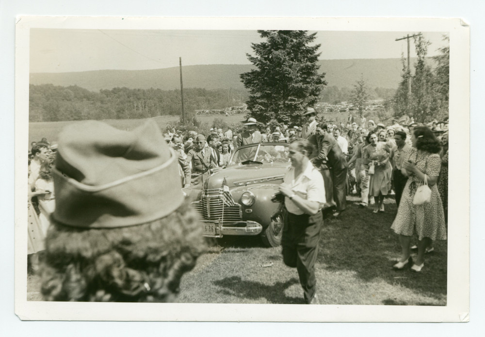 Reportage photographique réalisé à l'occasion du dernier discours prononcé par Paderewski à Oak Ridge (New Jersey), le 22 juin 1941, devant des vétérans polonais de la Première Guerre mondiale