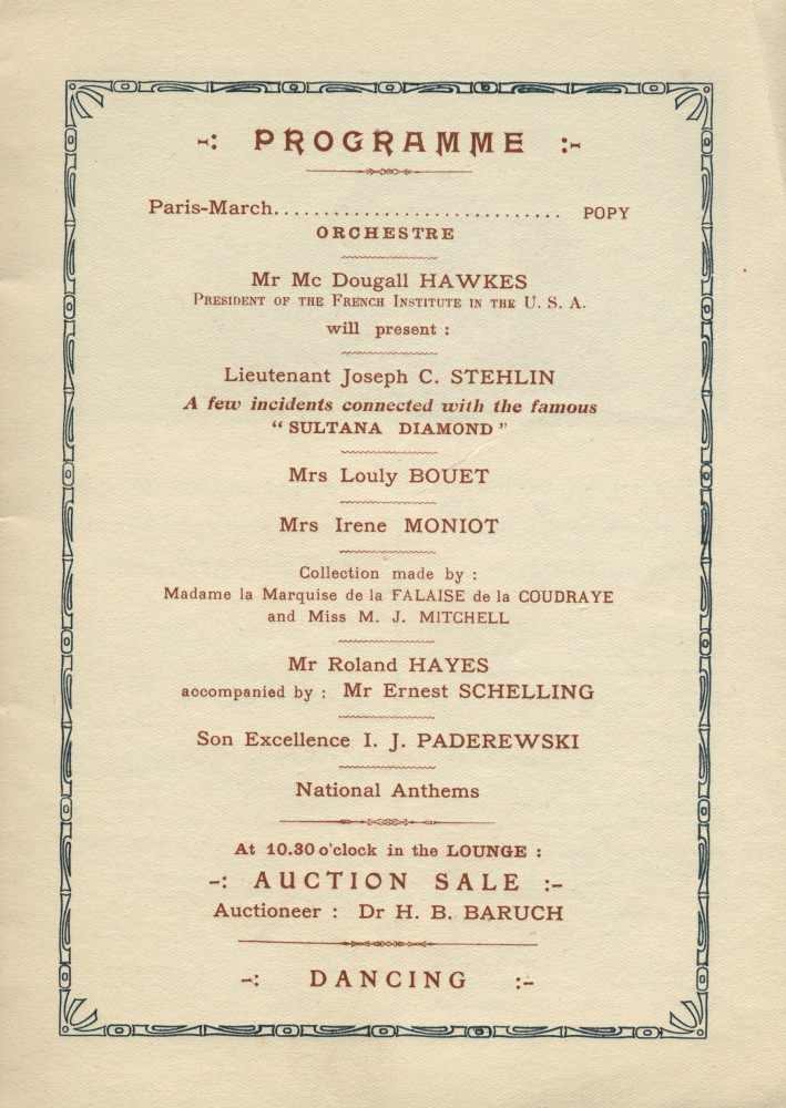 Libretto (bilingue français-anglais) de la Fête de bienfaisance organisée le 3 novembre 1925 à bord du paquebot «Paris» au profit des Sociétés de secours aux naufragés et Œuvres d'assistance patronnées par la Compagnie générale transatlantique (f-k)