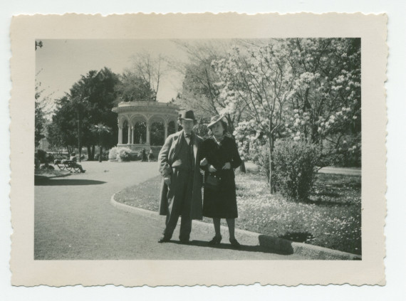 Photographie du pianiste polonais Józef Turczynski et de son épouse Janina (née Grochowalska, cantatrice), prise lors d'une tournée au Tessin