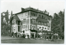 Photographie de l'angle ouest de la villa de Riond-Bosson, sans arbre à l'ouest