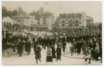 Carte postale représentant le cortège funèbre accompagnant dans les rues de Vevey la dépouille mortelle de Henryk Sienkiewicz le 20 octobre 1924, jour de son transfert en Pologne – éditée par Krieg-In Albon à Lausanne